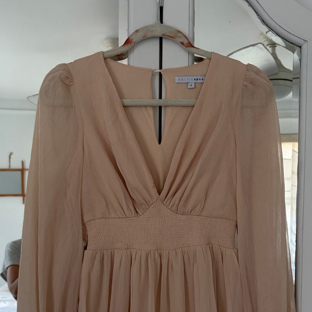 Baltic Born V-Neck Maxi- Small - Picture 6 of 7